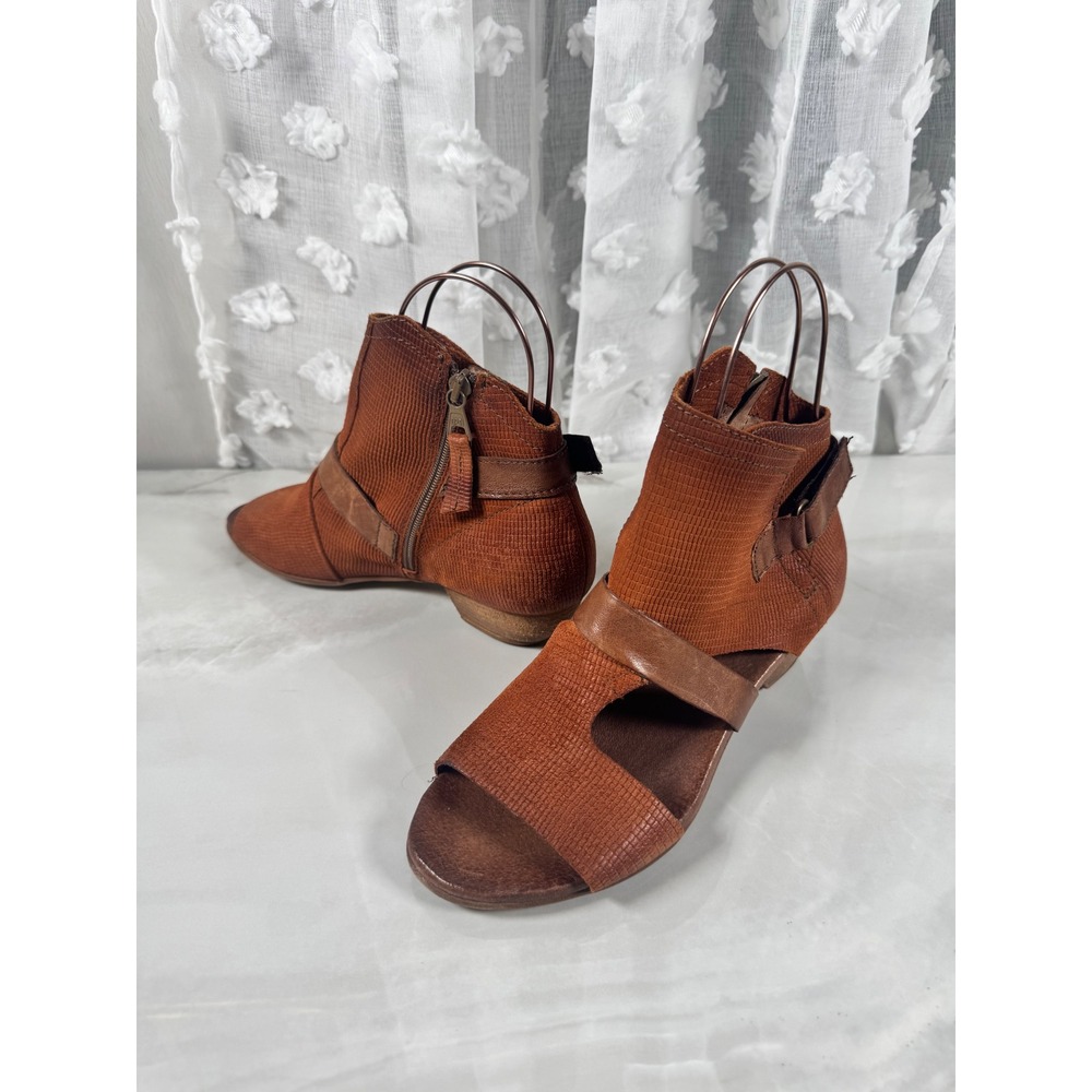 Miz Mooz Verona Collection Brown Cut Out Leather‎ Open Toe Heel Bootie Sandal 39